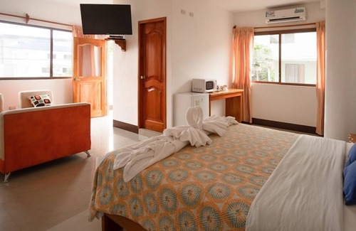 Puerto Baquerizo Moreno Hotel | Hostal Tongo Reef