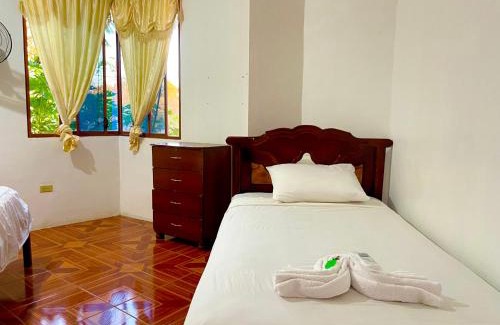 Puerto Baquerizo Moreno Hotel | Hostal Vista al Mar