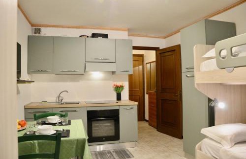 Sestriere Apartment | Hostdomus - Grey Mono