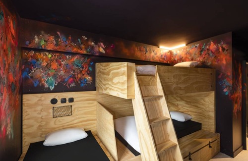 Charonne Hostel | Hostel ∙ 8 guests