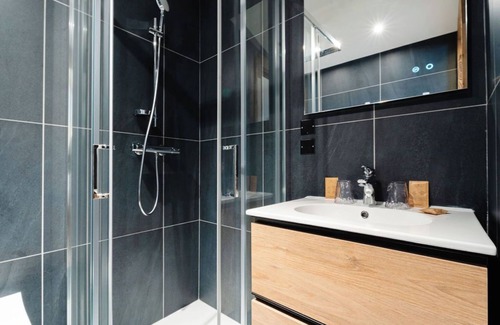 Bourg-Saint-Maurice Hotel | Hostellerie du petit Saint Bernard