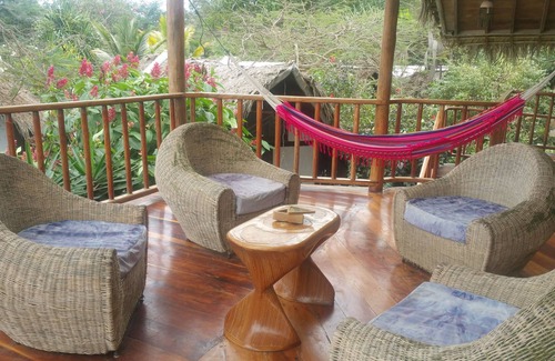 Puerto Lopez Hotel | Hosteria Mandala