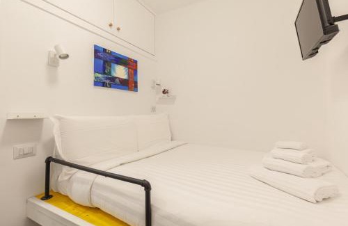 Salario Apartment | Hostly-The Porta Pia Suite-Rome Centre with Charme