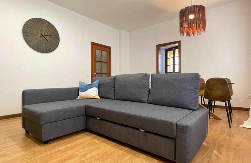 Hostafrancs Apartment | Hostourist Fira Plaza España 3 rooms