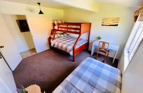 Hahei House | Hosts on the Coast Grange Cottage