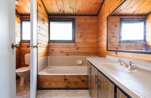 Pauanui House | Hosts on the Coast Park & Play