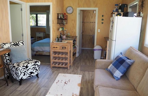 Whitianga House | Hosts on the Coast River Cottage