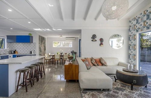 Hahei House | Hosts on the Coast Seaview Oasis