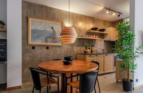 Leixões Apartment | HostWise – Modern Flat w/Terrace | Near the Beach
