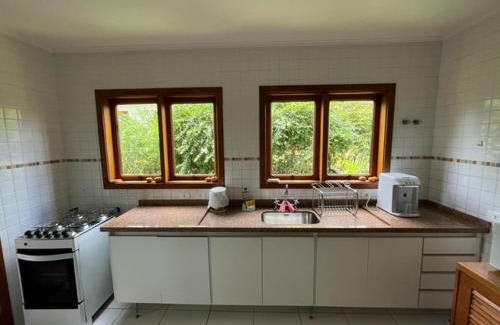 Campos do Jordao House | HOSTYN Casa Paraiso nas Montanhas, Condominio de Alto Padrão cercado pela Natureza