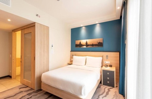 Mitte Hotel | Hot Breakfast | Business Center | 2 Comfortable Rooms Near Alexanderplatz