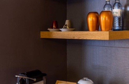Altstadt House | HOT DEAL Junior Suite with shower & toilet - Small Luxury Hotel Goldgasse