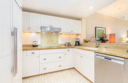 Kahuku Condo | Hot Deal! Turtle Bay Villas 311 by Gather: Beachfront w/Shared Pool, Spa, AC