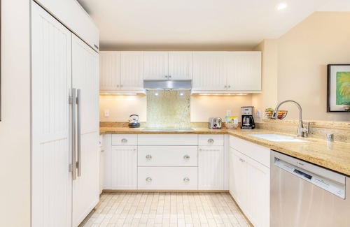 Kahuku Condo | Hot Deal! Turtle Bay Villas 311 by Gather: Beachfront w/Shared Pool, Spa, AC