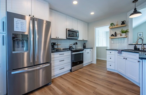 Cartersville House | Hot New Rates! 4BR Cartersville Home Near Downtown