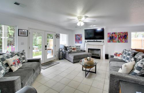 Hot Springs Apartment | Hot Springs Retreat with Fireplace on Lake!