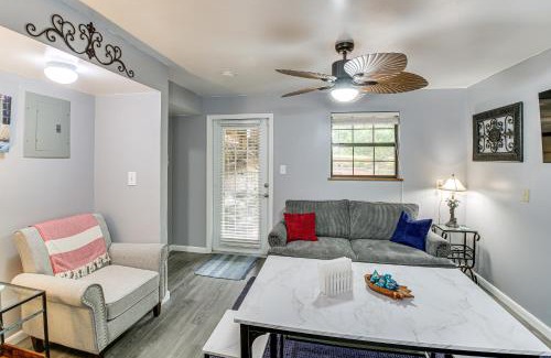 Mid America House | Hot Springs Retreat with Private Dock and Hot Tub!