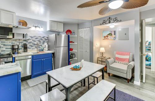 Mid America House | Hot Springs Retreat with Private Dock and Hot Tub!