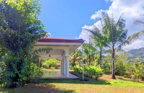 San Isidro de El General House | Hot Tub | 180° View | Vacation Home in Downtown