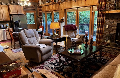 Scaly Mountain Cabin | Hot Tub and Beautiful Deck, Sky Valley Amenities, Sleeps 5