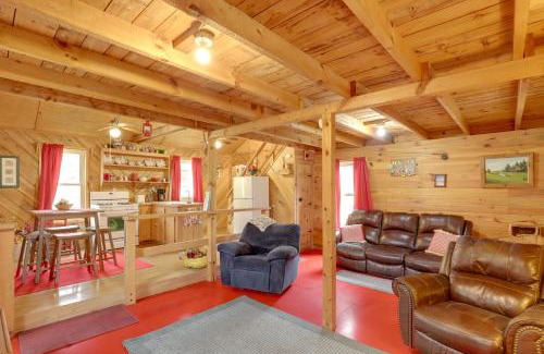 Hot Springs House | Hot Tub and Charcoal Grill Hot Springs Getaway!