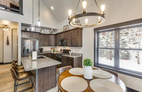 Lead House | Hot Tub and Deck Secluded Black Hills Retreat!