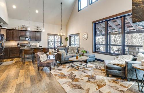 Lead House | Hot Tub and Deck Secluded Black Hills Retreat!