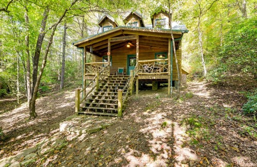 Asheville House | Hot Tub and Furnished Porch Balsam Grove Cabin