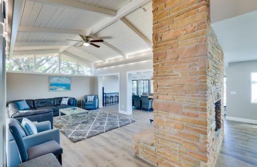 Orient Park House | Hot Tub and Pool Retreat on Bellows Lake!