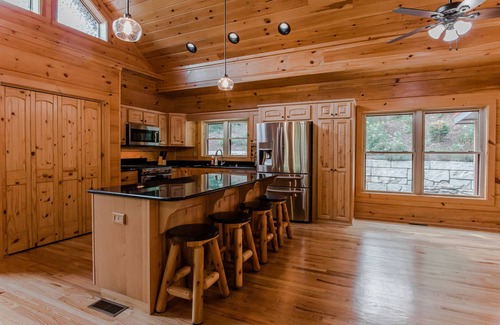 Laurel Ridge House | Hot Tub/Balcony Views/Gameroom