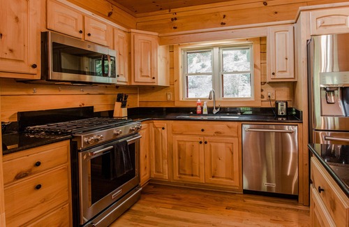Laurel Ridge House | Hot Tub/Balcony Views/Gameroom