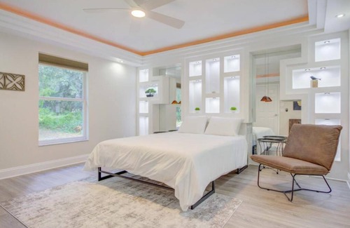 North Port House | Hot Tub, Breakfast, Game Room, & Close to Beaches