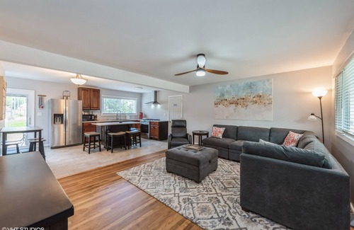 Michigan City House | HOT TUB/CLOSE TO DUNES
