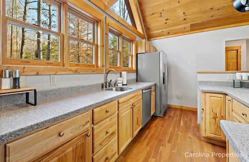Clearwater Creek Cabin | Hot Tub! Creek! Moondance by Carolina Properties - Pet Friendly, Creek!