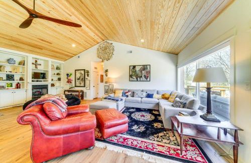 Buechel House | Hot Tub, Deck and Fire Pit Chic Louisville Home!
