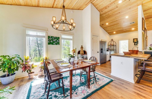 Buechel House | Hot Tub, Deck & Fire Pit: Chic Louisville Home!