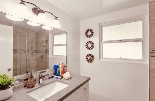 Fountain Valley House | Hot Tub Deluxe! Arcades! Game Room!