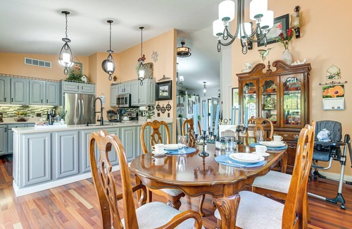 Rockbridge Cottage | Hot Tub & Fire Pit: Rockbridge Getaway!