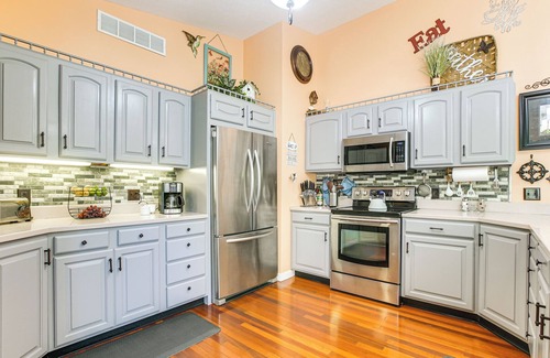 Rockbridge Cottage | Hot Tub & Fire Pit: Rockbridge Getaway!