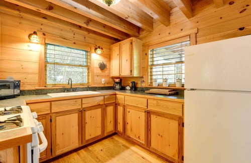 Asheville Cabin | Hot Tub + Furnished Porch: Balsam Grove Cabin
