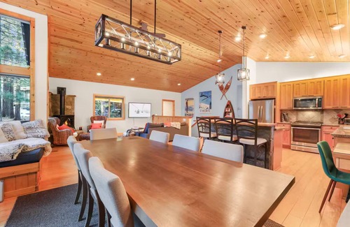 Truckee Apartment | Hot Tub, Game Area, Open Floor Plan, Large Kitchen