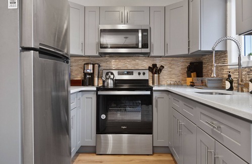 Albrightsville Cottage | Hot tub/Game Room: Relax & Unwind @ Zara’s Cottage