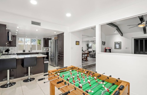 Fresno House | Hot Tub, Game Room - 3 Bed: 2 Bath near Fig Garden Loop!