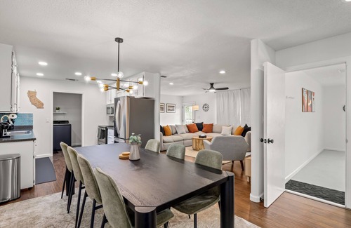 Yosemite Forks House | Hot Tub - Game Room - Fire Pit - 20 min 2 YosemitenEV Charger Level 2