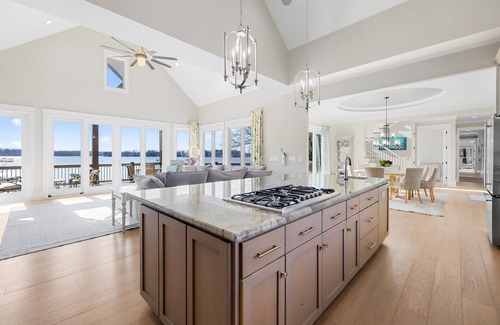Troutman House | Hot Tub, Game Room, Lakefront, Kayaks & Spacious!