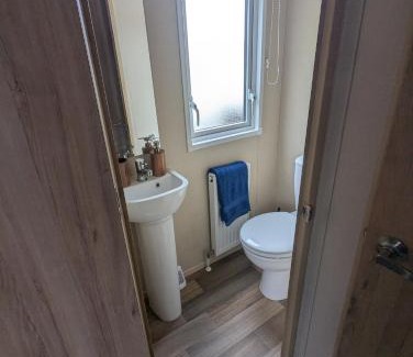 Tattershall Resort | Hot Tub Getaways The Oakley 8 berth caravan with hot tub and quiet setting