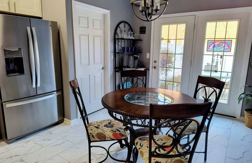 Jeffersonville House | Hot Tub Hideaway 3 BR