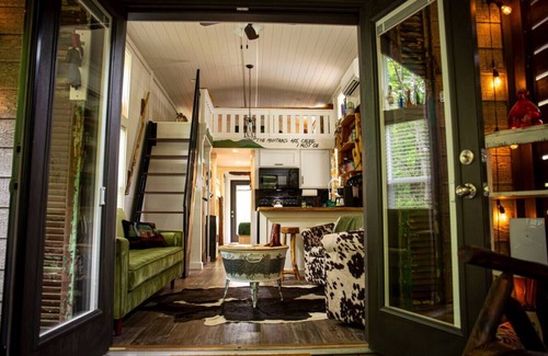 Mentone House | Hot Tub l Game Room l Creek & Waterfall