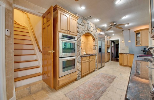 Sybertsville House | Hot Tub & Mtn Views: Expansive Hazleton Retreat