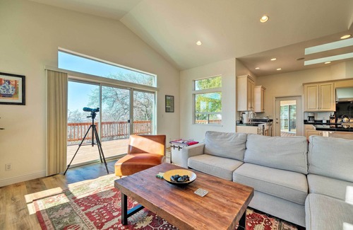 Columbia House | Hot Tub & Mtn Views: Peaceful Columbia Retreat!